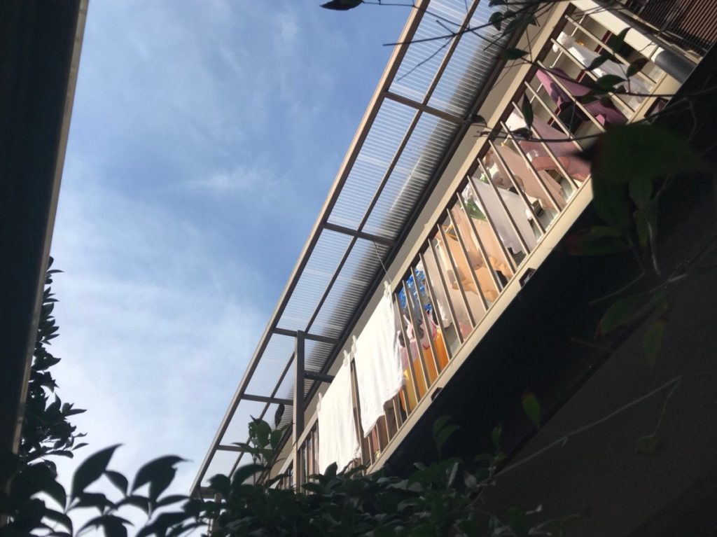 千葉県船橋市で雨樋交換と波板交換、屋根洗浄