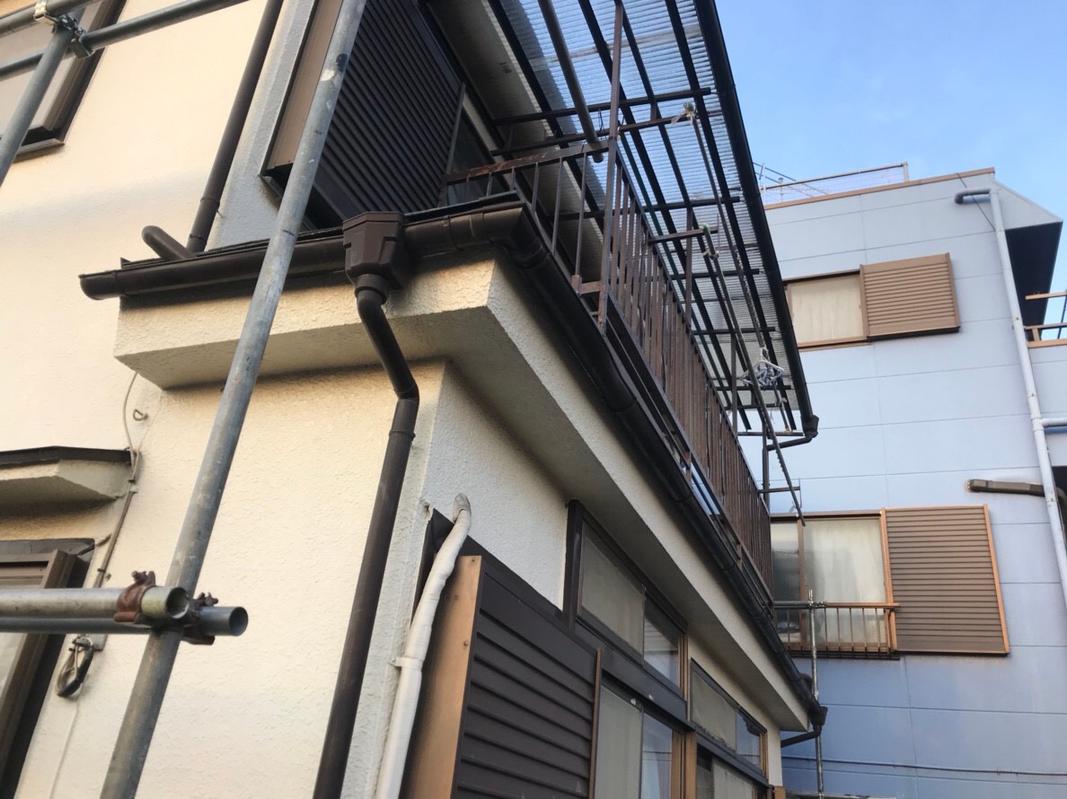埼玉県狭山市で雨樋と波板を火災保険適応で実質負担なく修繕！