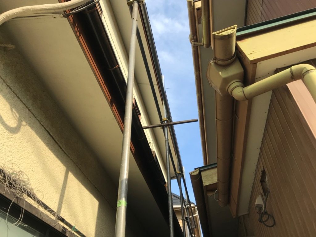豊島区で屋根雨樋修理交換工事のご報告