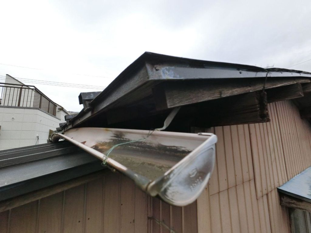 練馬区の屋根雨樋交換修理工事の価格は？