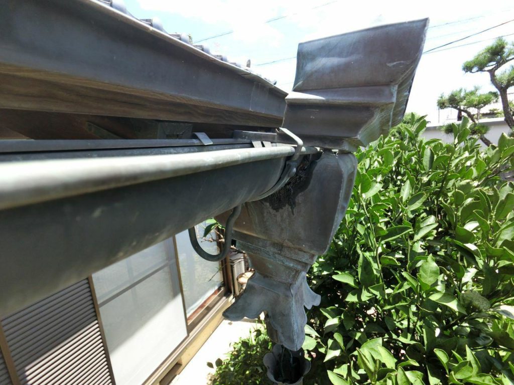 熊谷市で雨どい修理交換工事 銅板雨樋も交換可能