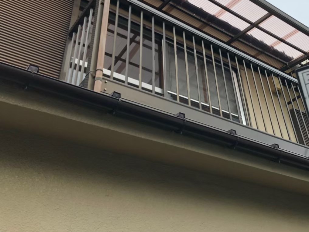 埼玉県朝霞市で雨どい交換＆波板交換工事完工