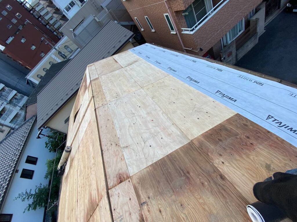 江東区で瓦屋根からガルバ鋼板に屋根葺き替え