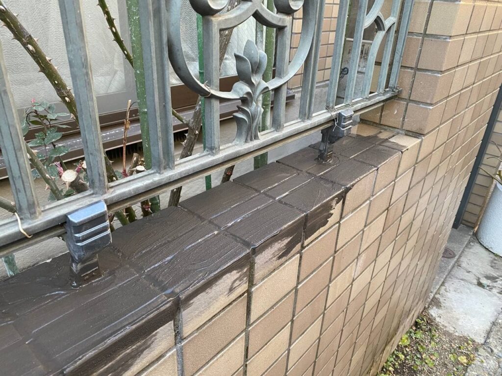 フェンスに車が衝突！文京区でコア抜き外構補修