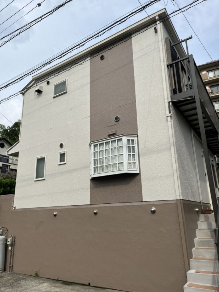 横浜市港北区で屋根外壁塗装及び外階段左官工事
