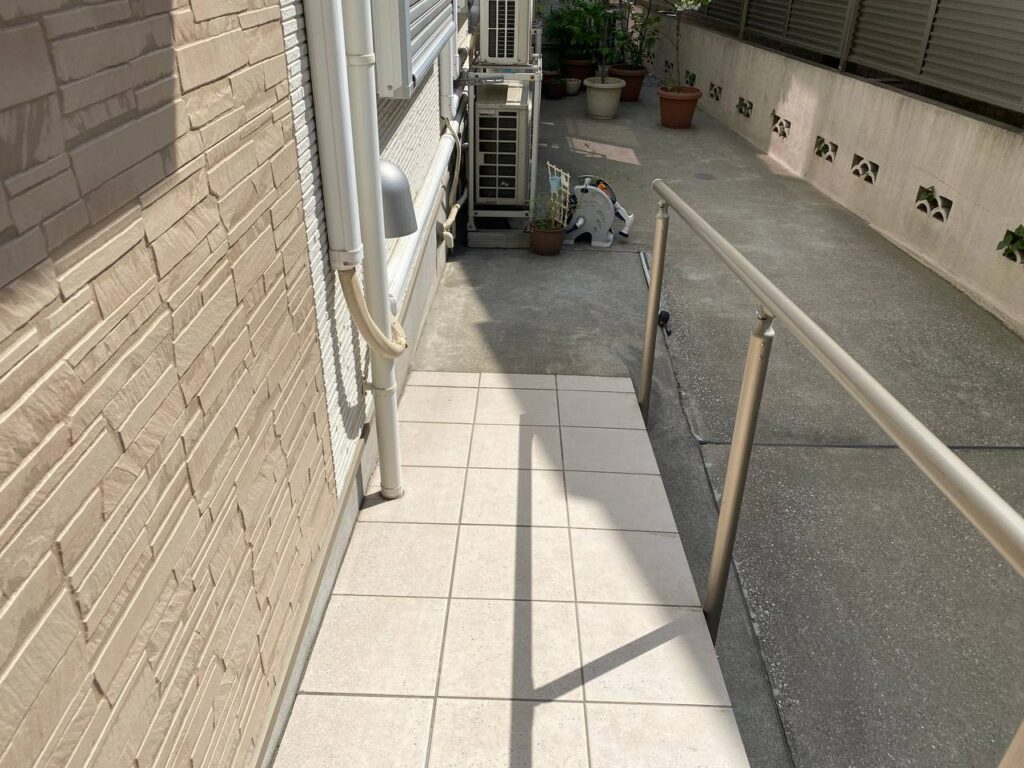 東京都葛飾区でバリアフリースロープ補修工事