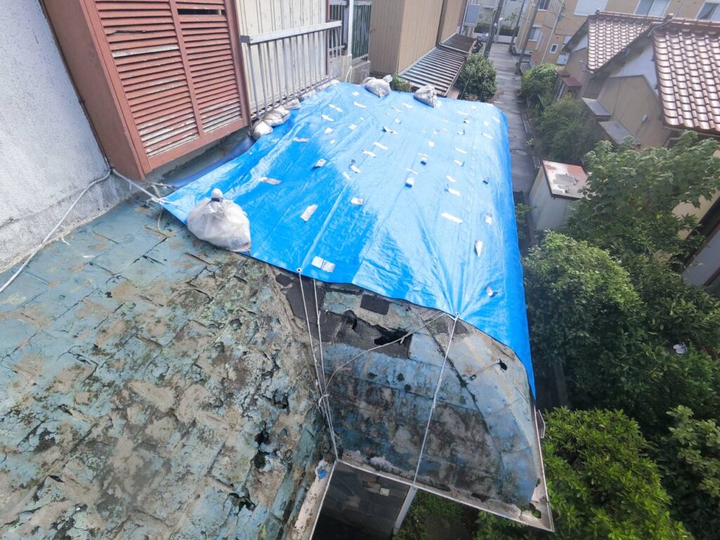 千葉県市川市で雹被害による下屋根葺き替え工事